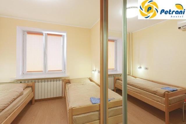 Petrani Hostel Kiev Eksteriør bilde